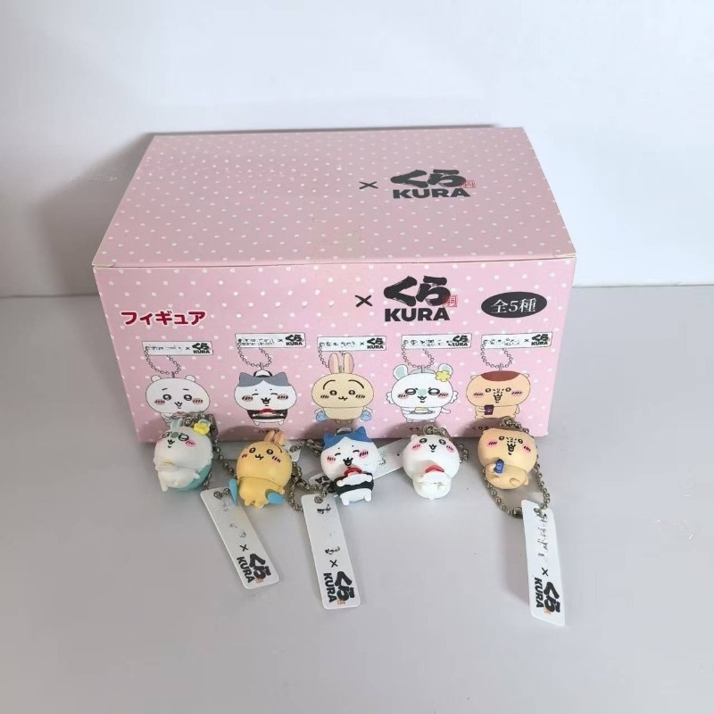 Car Accessories Decoration - 트렌디한 하치와레 우사기 만화 인형 장식품